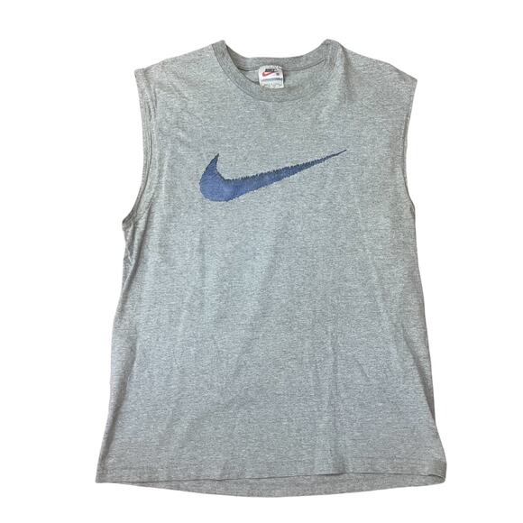 Nike Tee Size M - Picture 1 of 4
